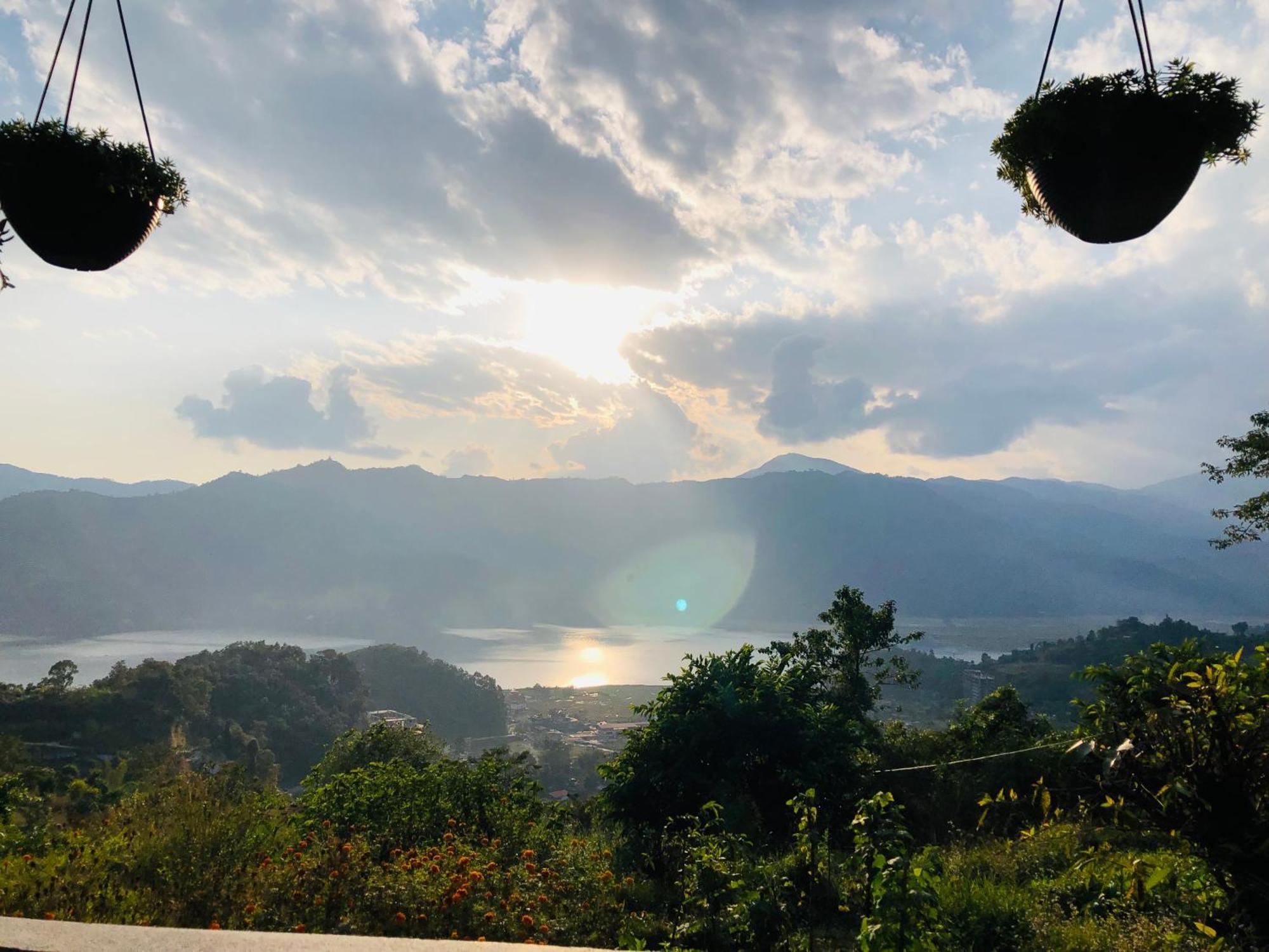 הוילה Kāskī Into The Wild Pokhara מראה חיצוני תמונה